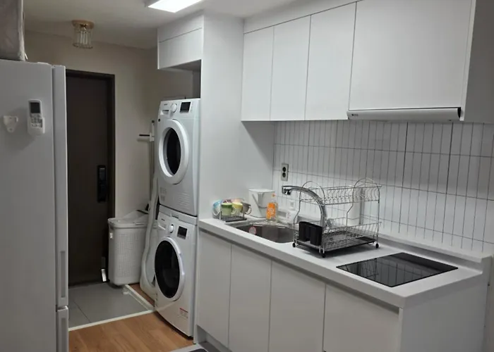 Bobo House In Hongdae # Just 2min # Panorama View 招待所 首爾